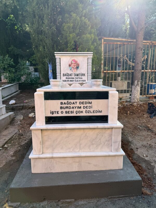 Granit ve Muğla Mermeri Karışımı Mezar - Model 40 - Görsel 2